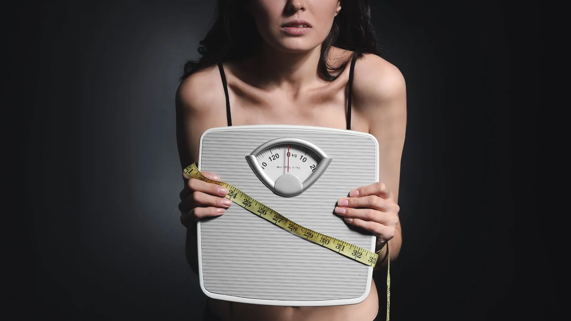Czy anoreksja to choroba nastolatek? Przyczyny, objawy i leczenie jadłowstrętu psychicznego